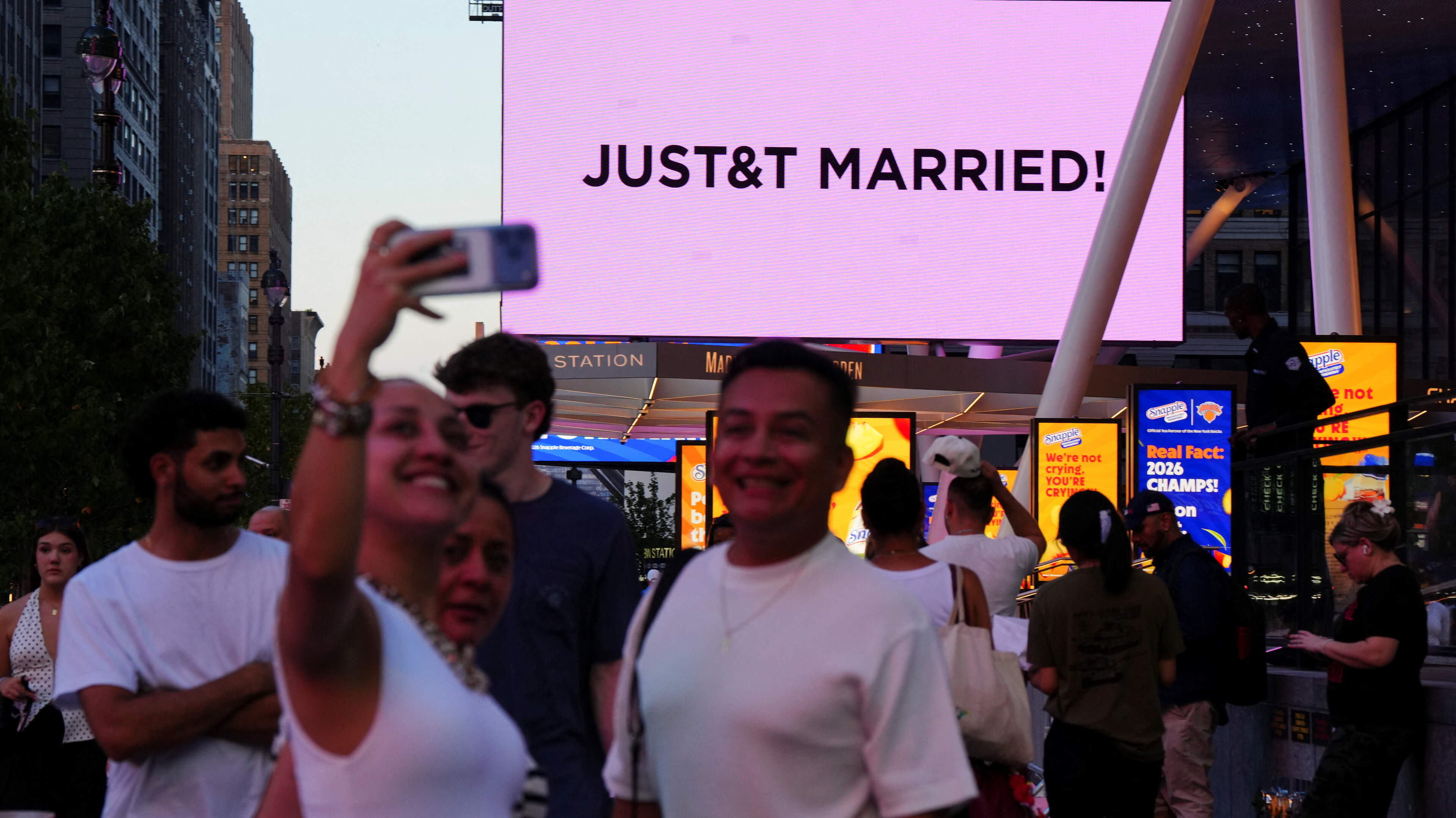 Taylor Swift and Travis Kelce Marry in New York
