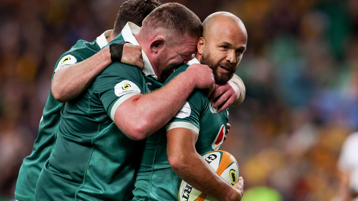 Ireland Beats Australia 33-31 in Championship Opener