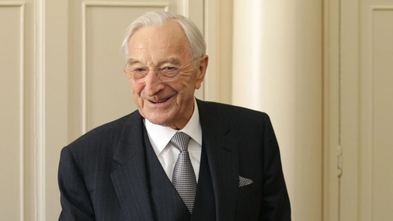 Irish businessman Martin Naughton dies aged 87