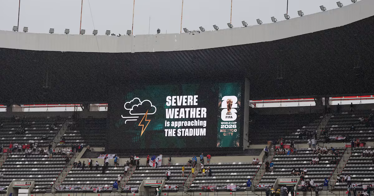 Thunderstorm Hits Before England-Mexico World Cup Match