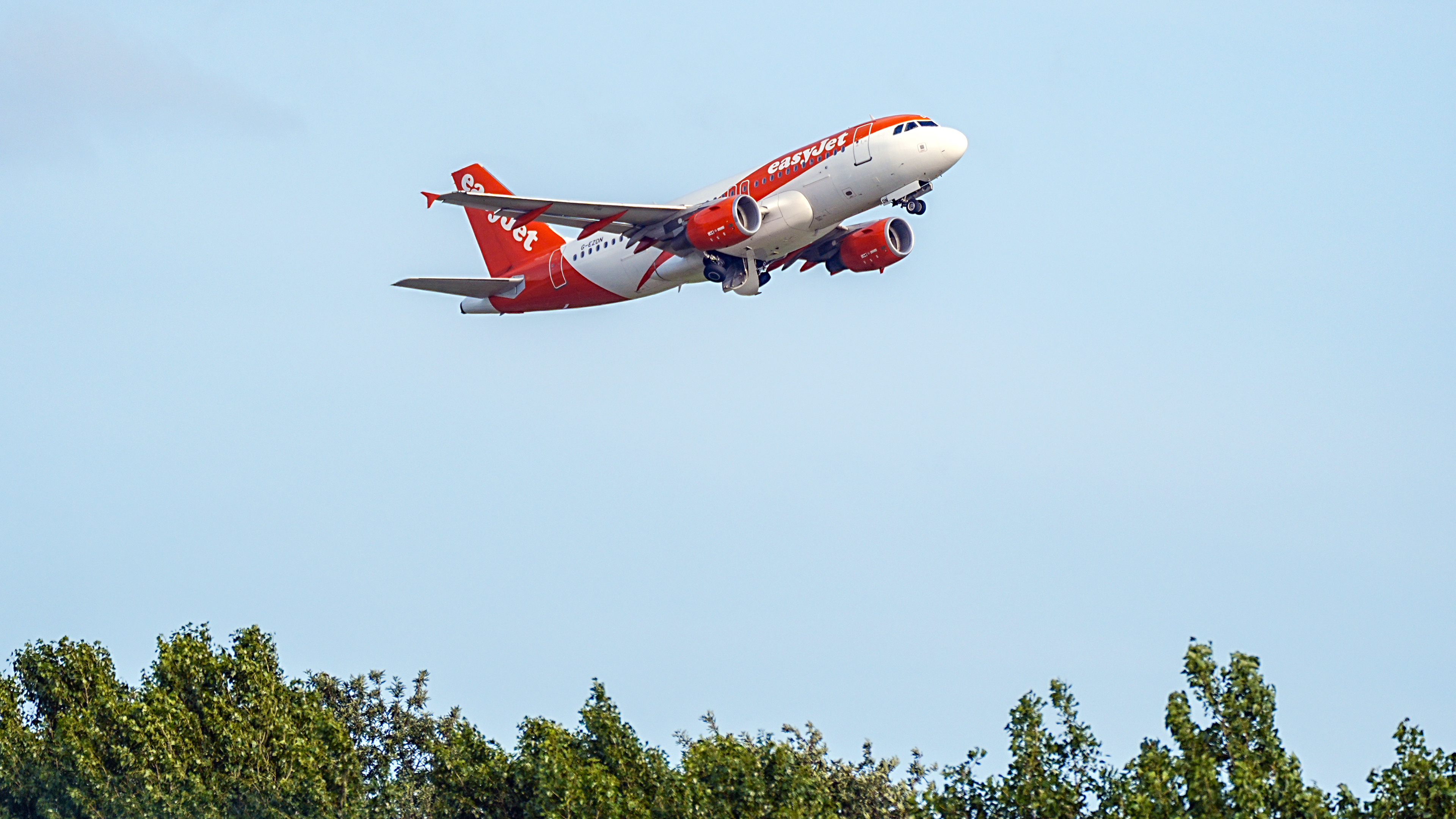 EasyJet Agrees to £5.5 Billion Takeover Proposal