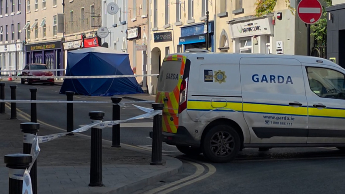 Pensioner Calls Emergency After Woman Found Stabbed