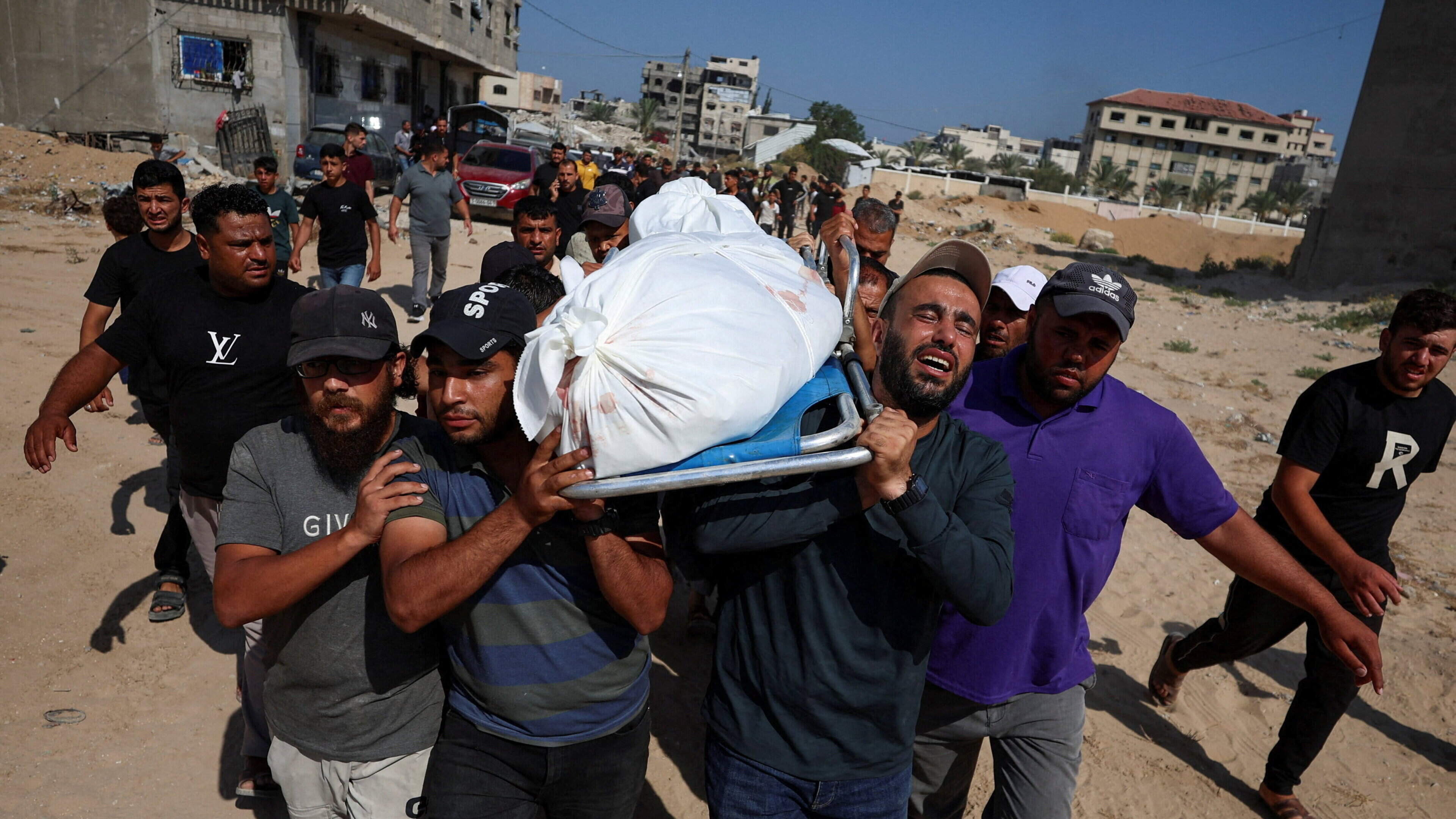 Hamas Dissolves Government in Gaza Amid Ceasefire