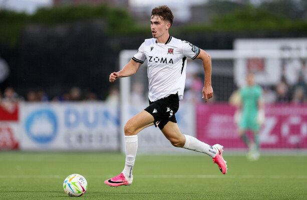 Dundalk's Eoin Kenny Joins Portsmouth in Championship
