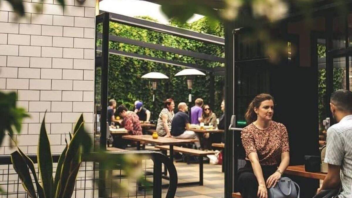 Dublin's Beer Gardens Thrive in Warm Weather