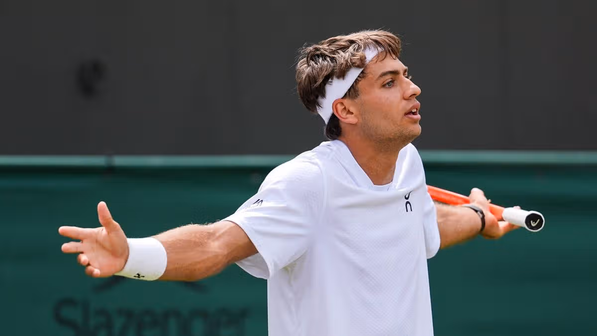 Flavio Cobolli Reaches Wimbledon Quarter-Finals