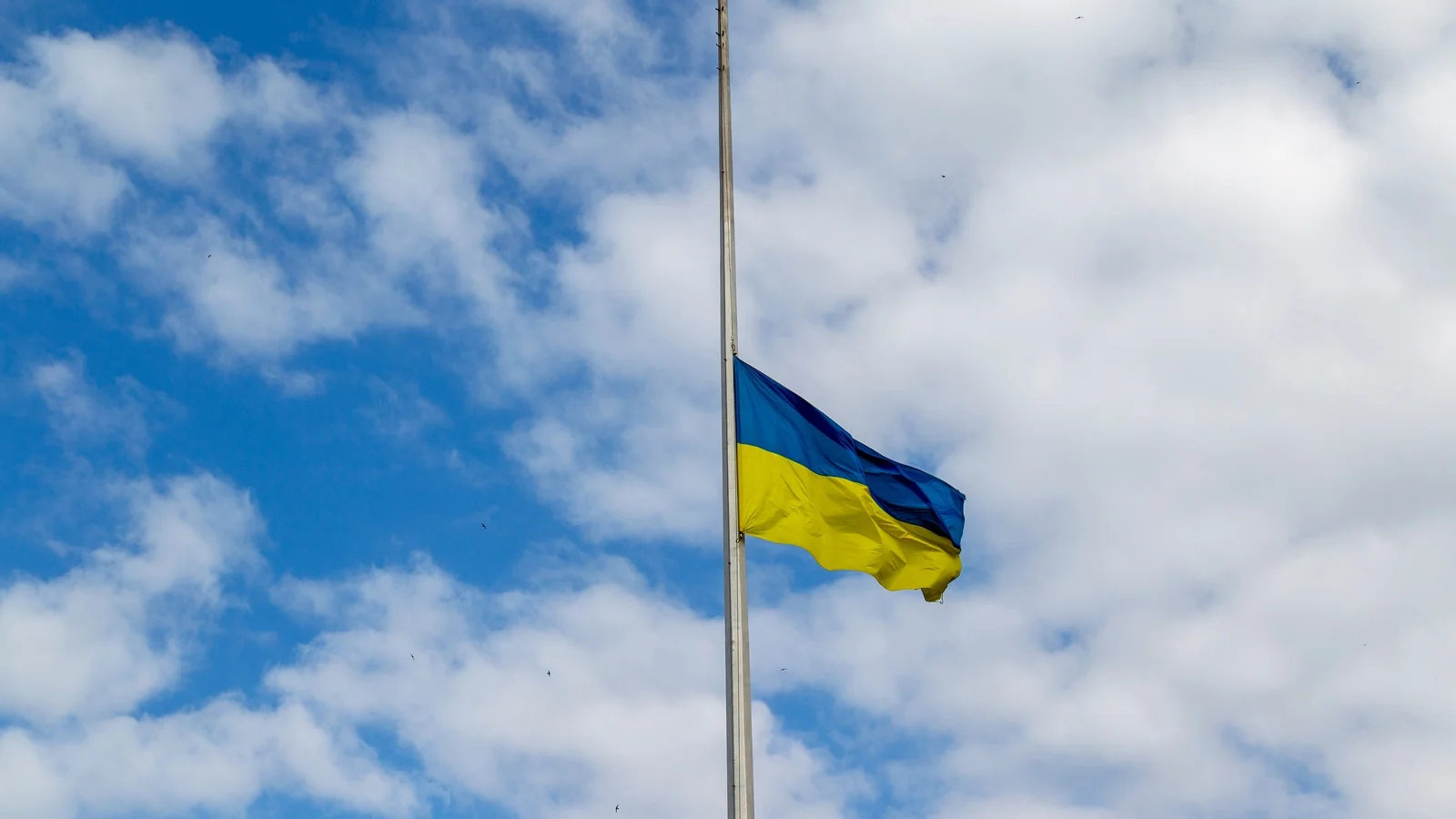 Russian Attacks Target Kyiv Amid NATO Summit