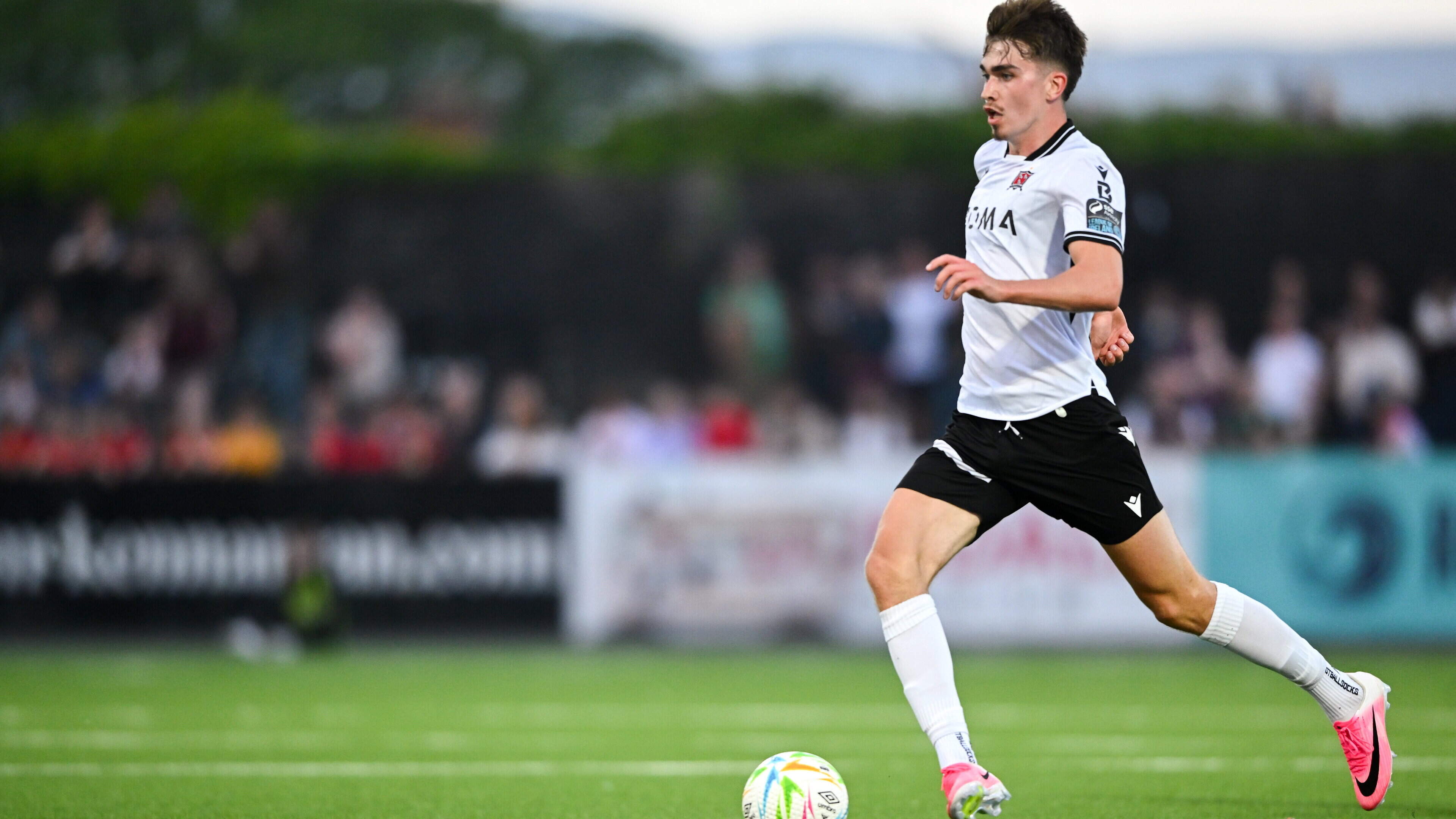 Eoin Kenny Leaves Dundalk for Portsmouth