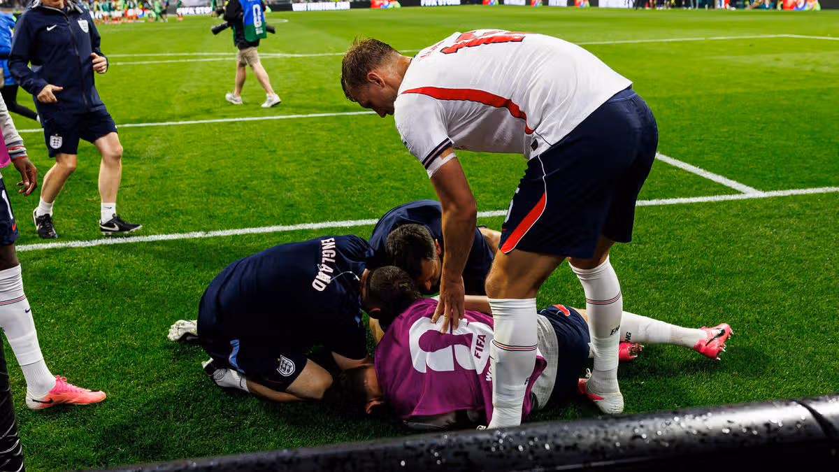 Jordan Henderson suffers severe forearm fracture