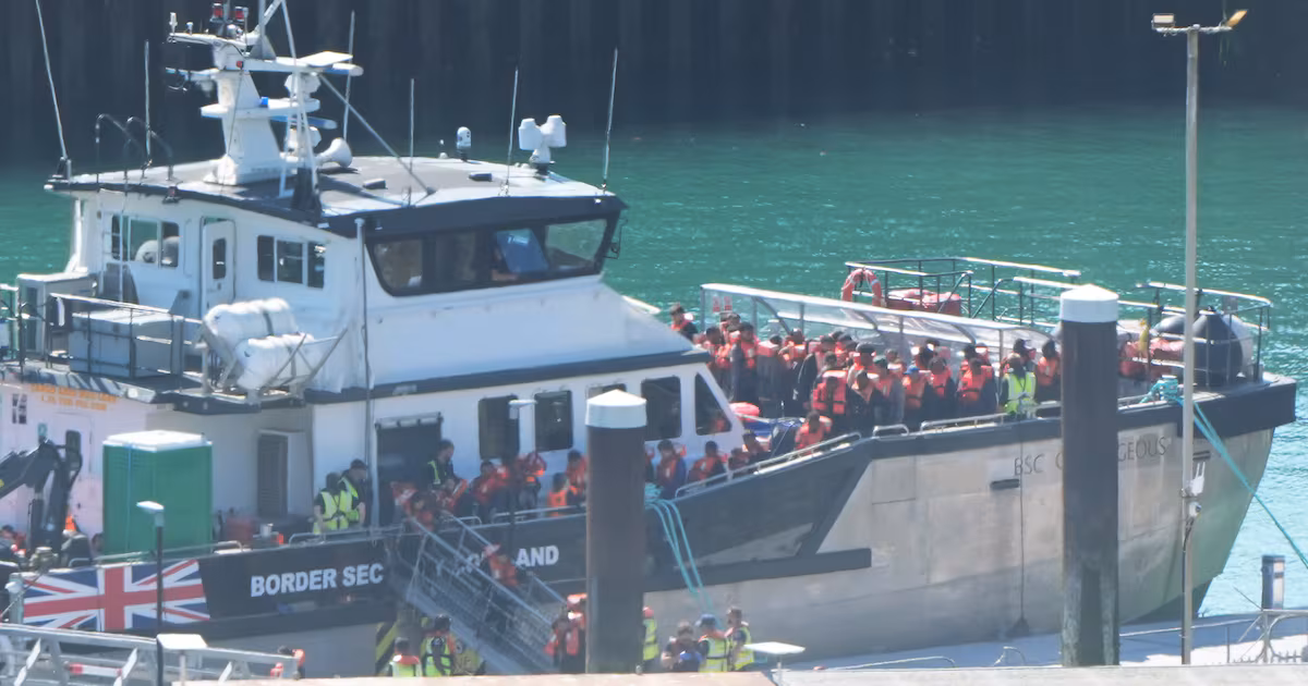 Migrants arrive in UK via Channel crossings