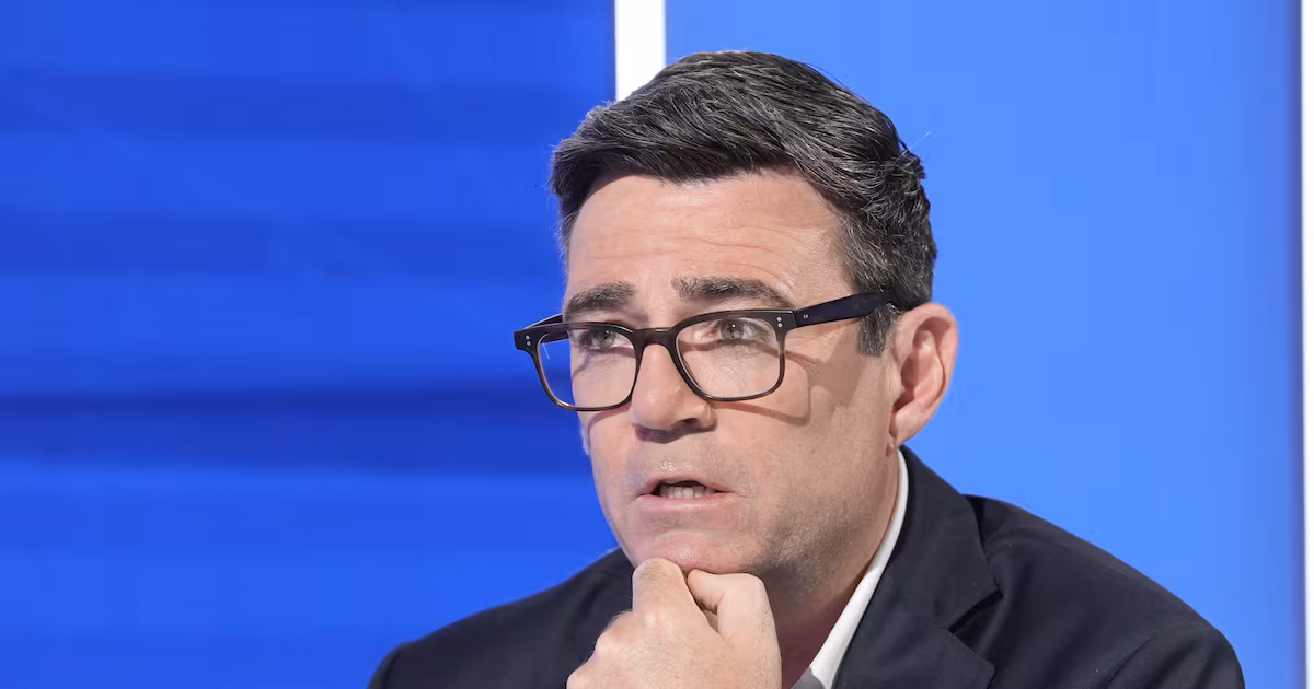 Burnham set for Labour leadership coronation
