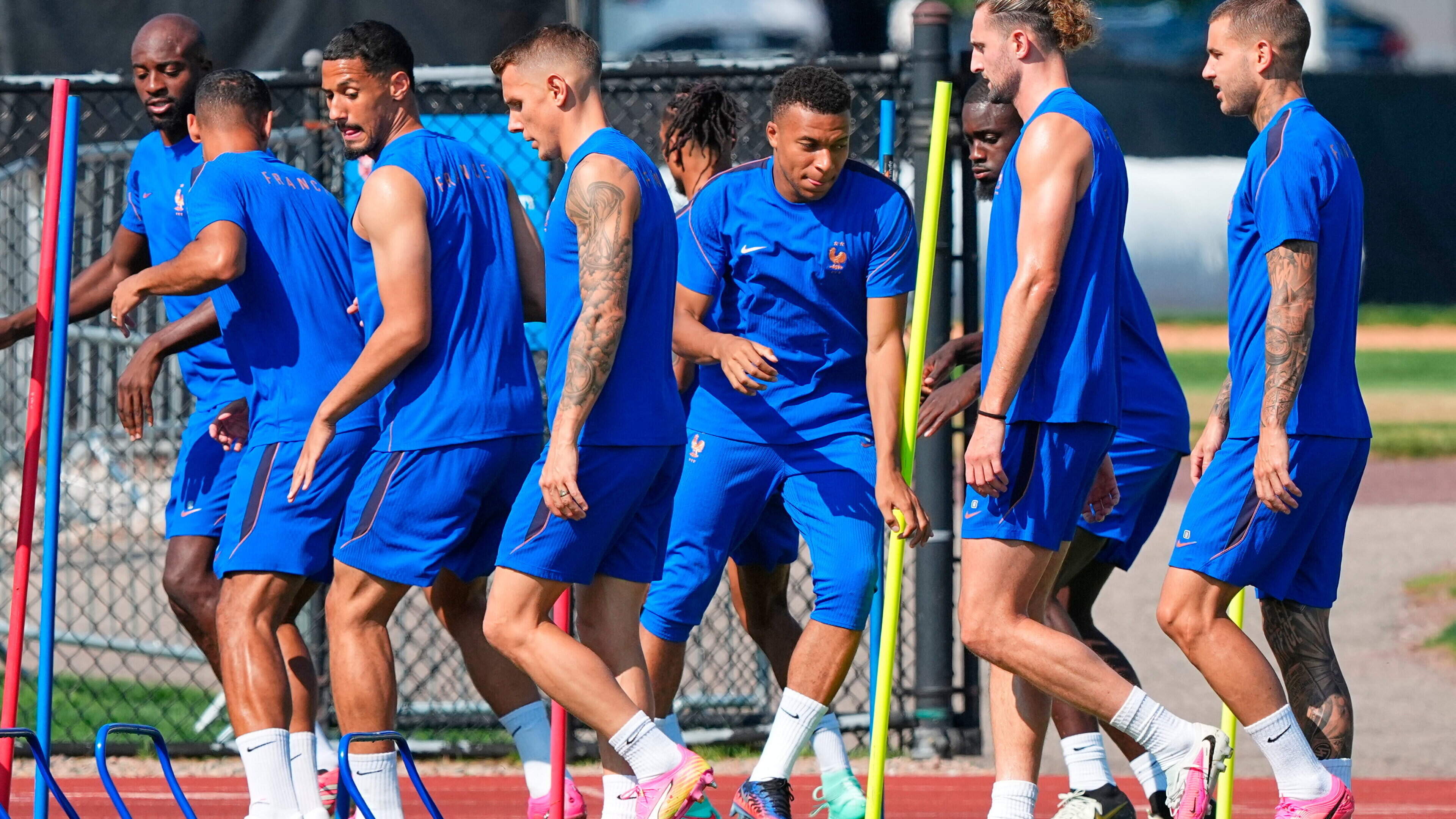 France and Morocco Face Off in World Cup Quarter-Finals