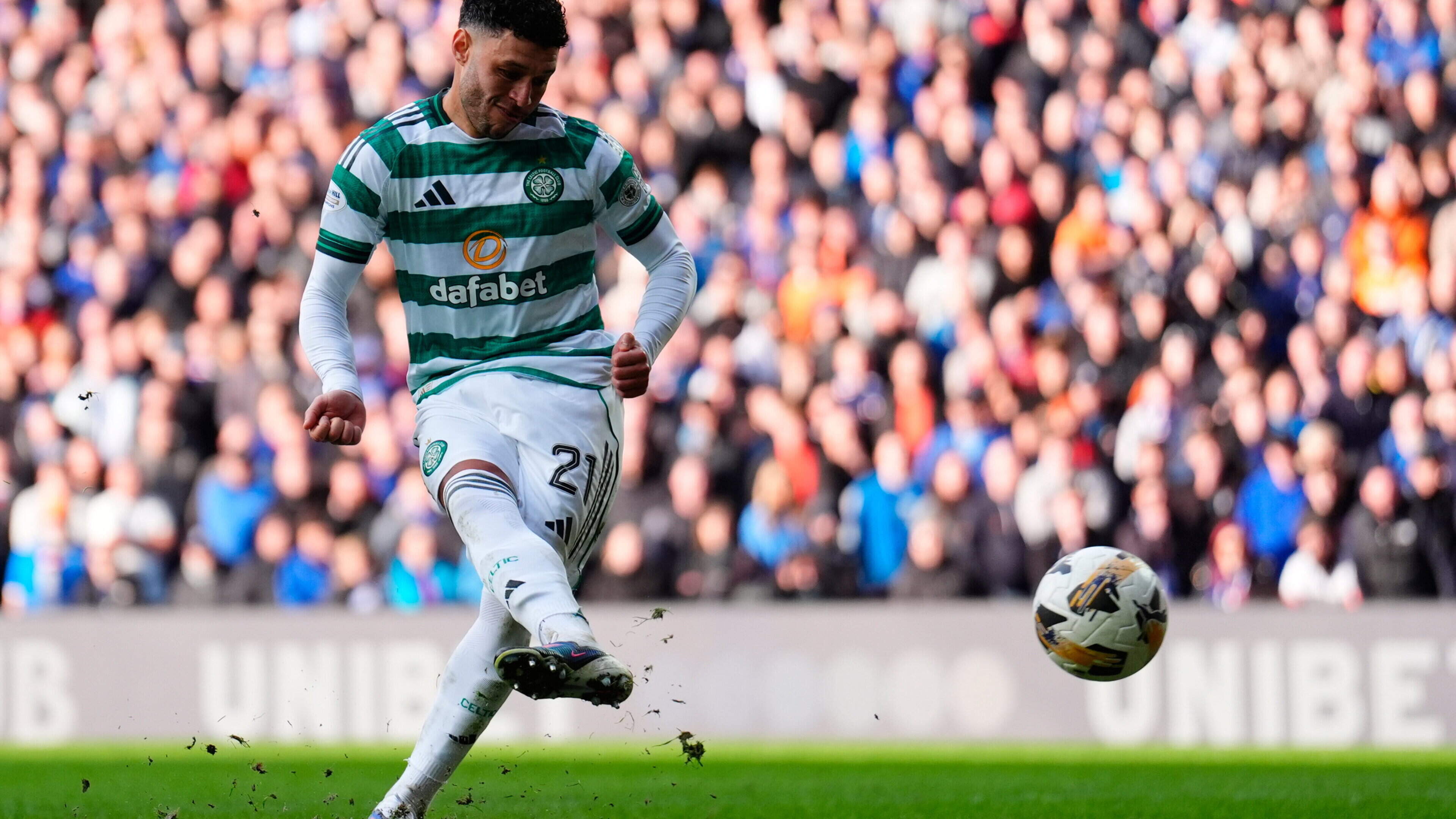 Alex Oxlade-Chamberlain Signs One-Year Deal with Celtic