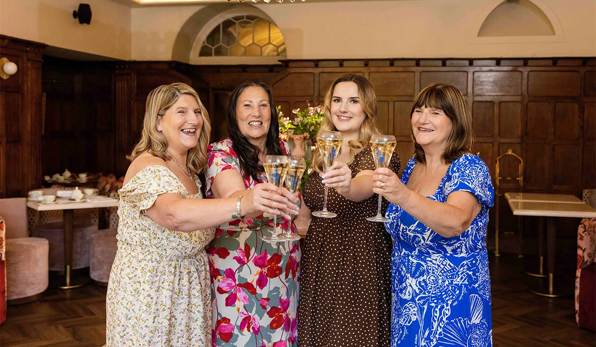 Identical Twin Sisters Win £1 Million Lottery