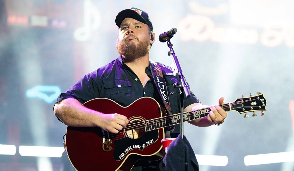 Luke Combs to Perform at Slane Castle