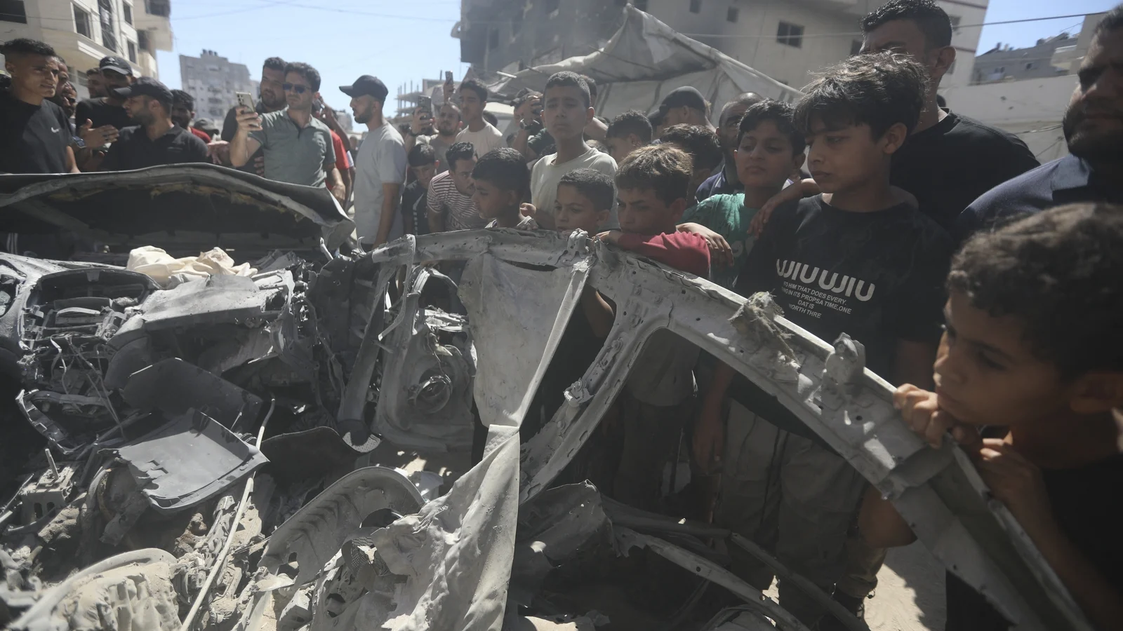 Israeli Attacks Kill Six More People in Gaza