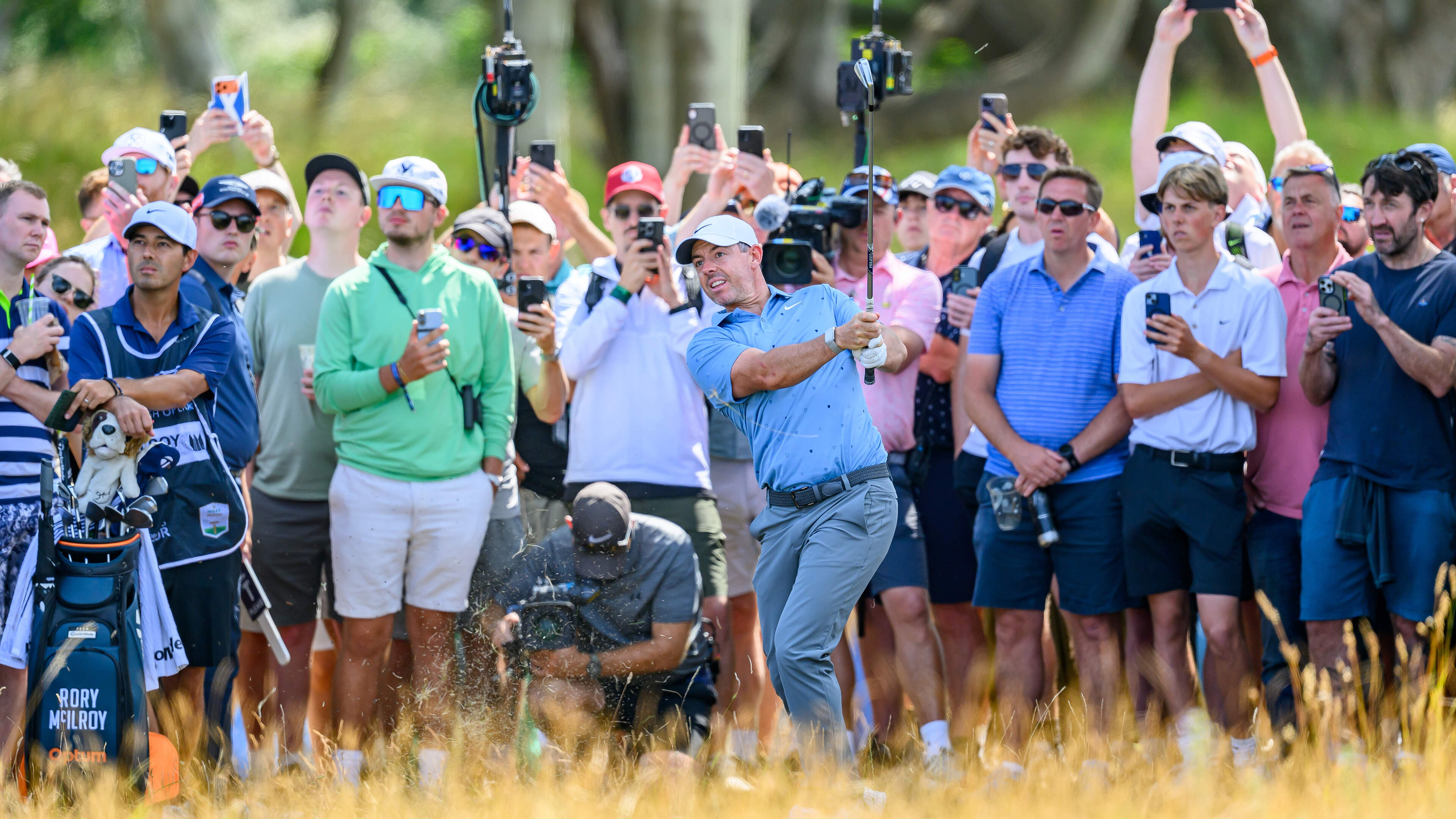 Rory McIlroy Shares Lead at Scottish Open