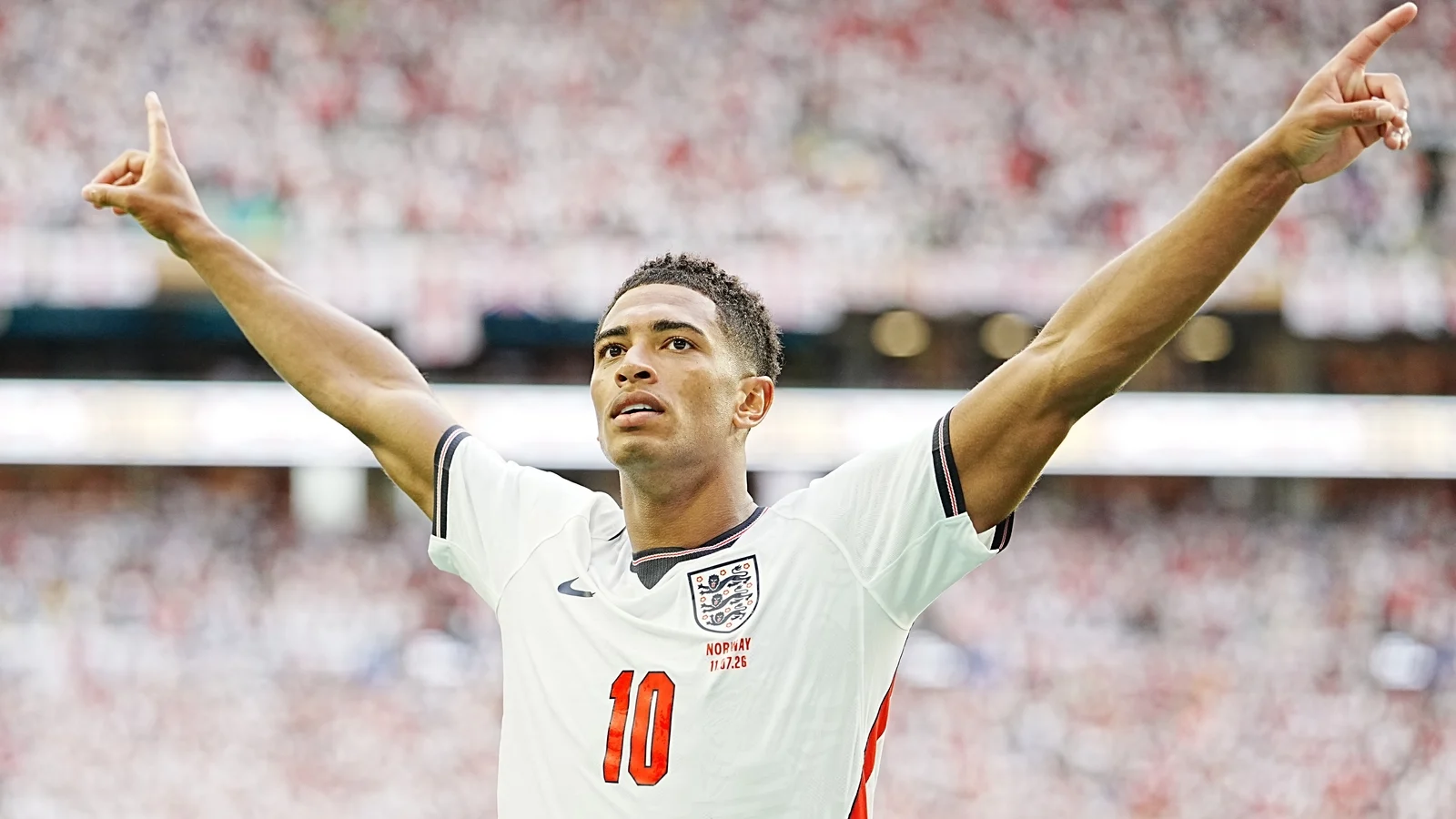 Bellingham brace sees England edge Norway