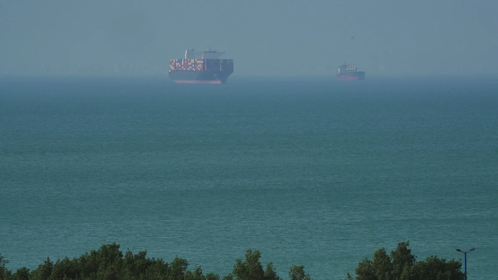 US launches strikes as Iran closes Strait of Hormuz