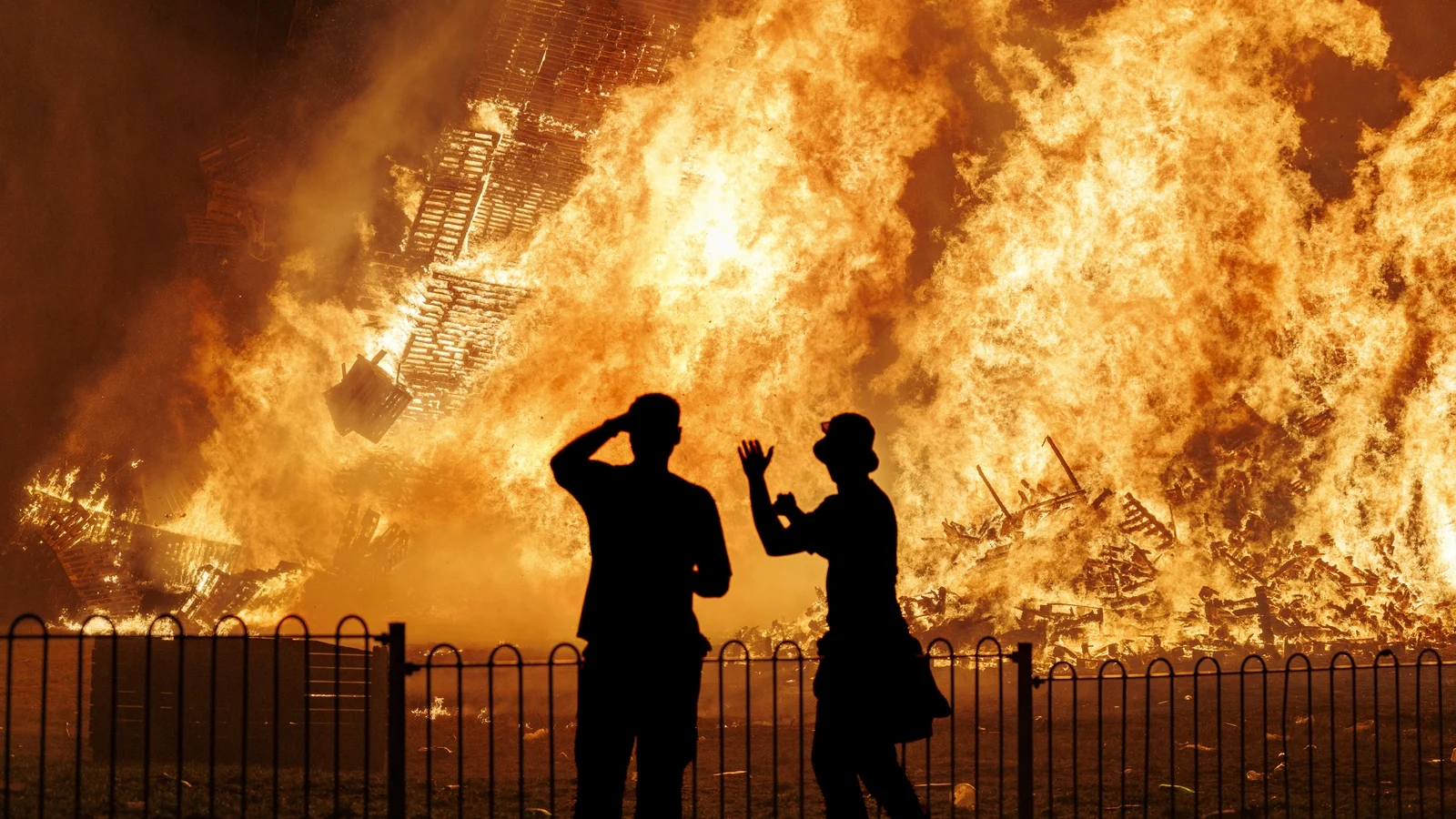 NI fire service receives 303 calls on Eleventh Night