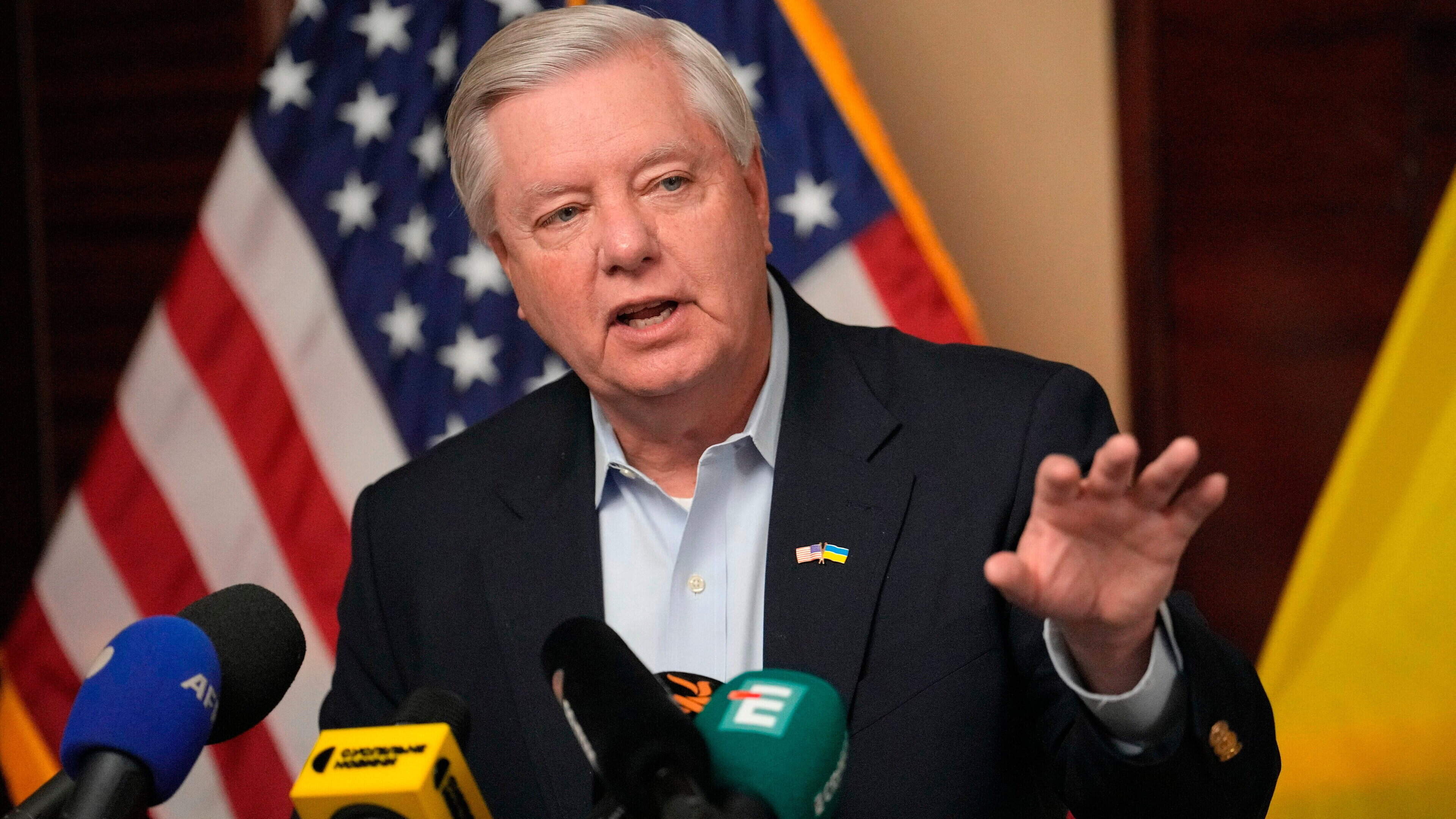 Lindsey Graham, Republican Senator, Dies at 71