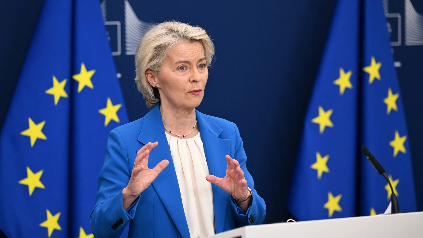 EU to Limit Children's Social Media Access