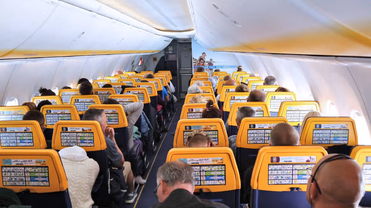 Ryanair Passenger Complains About Window Seat
