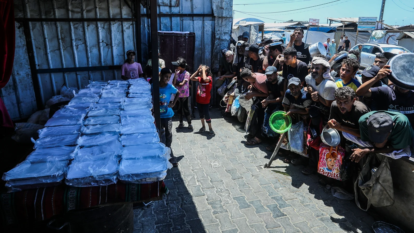 UN Official Accuses Hamas of Aid Obstruction