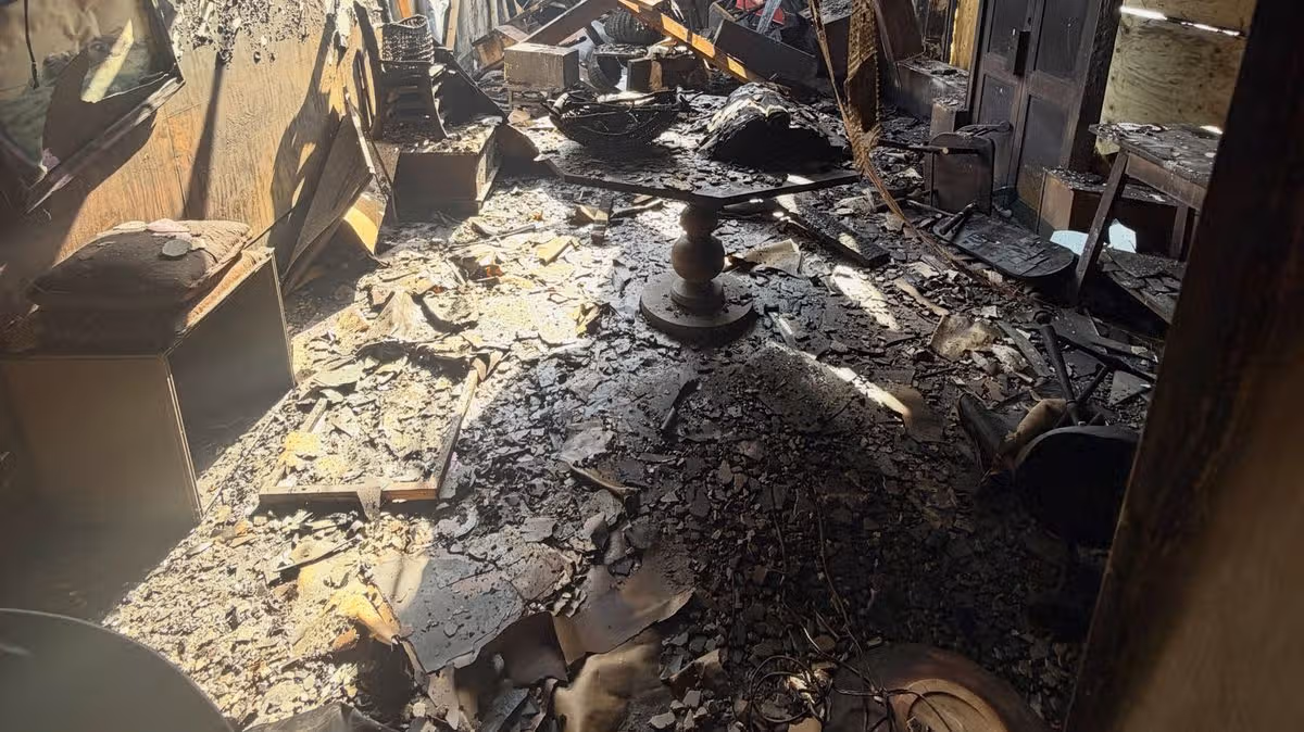 Fire Destroys Shop and Pub in Connemara