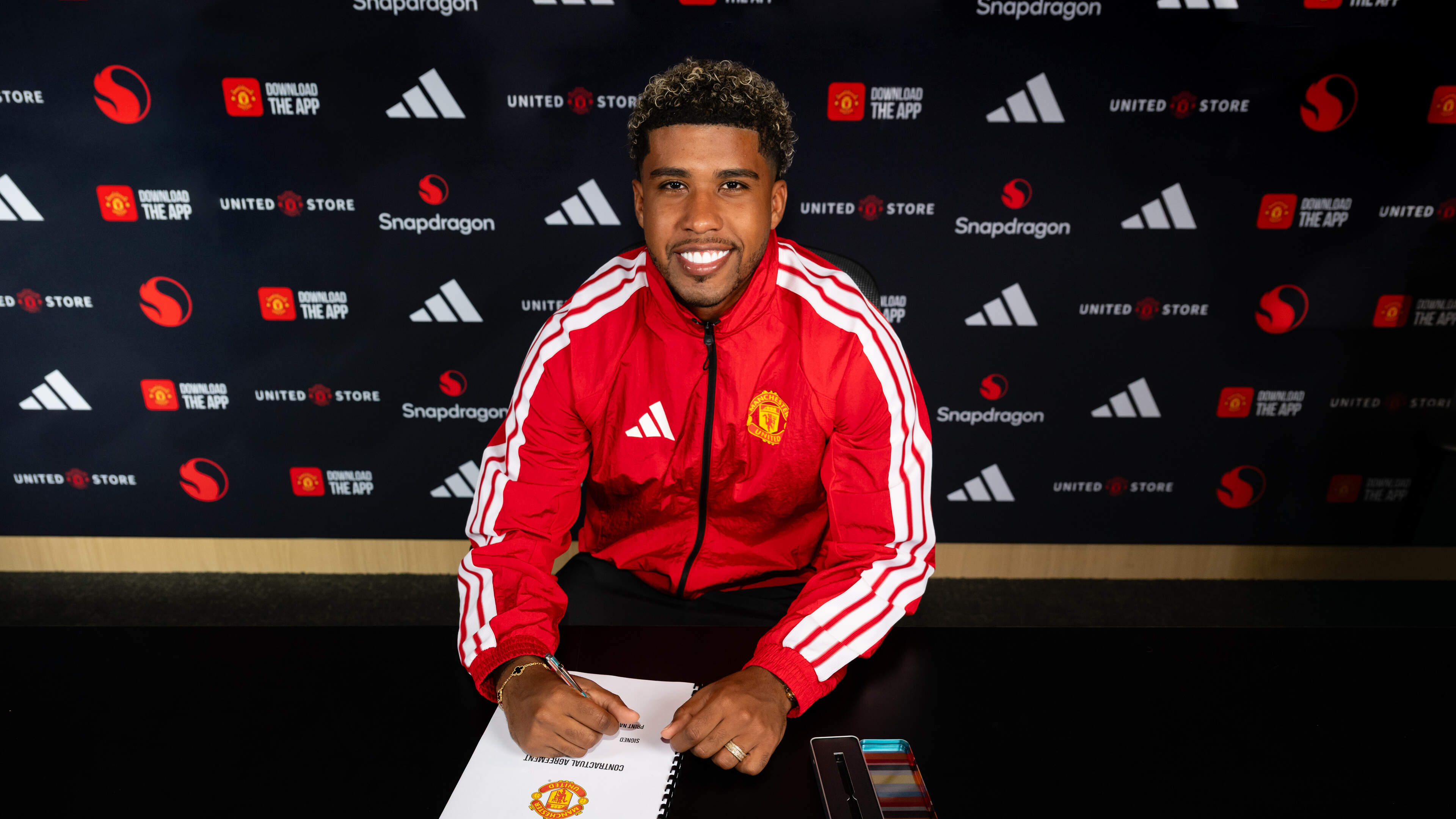 Andrey Santos Joins Manchester United from Chelsea