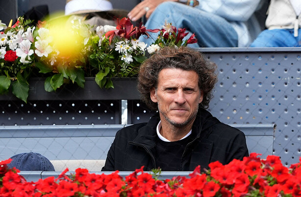 Diego Forlán to replace Bielsa as Uruguay coach