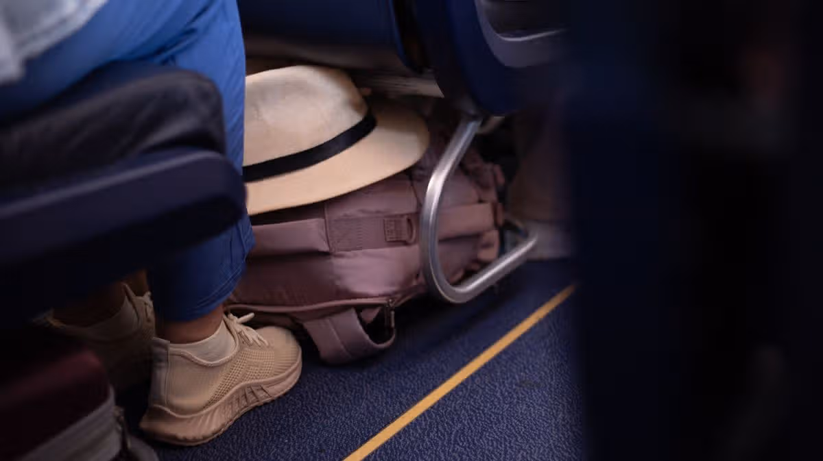 Passenger Sparks Debate Over Flight Seat Discomfort