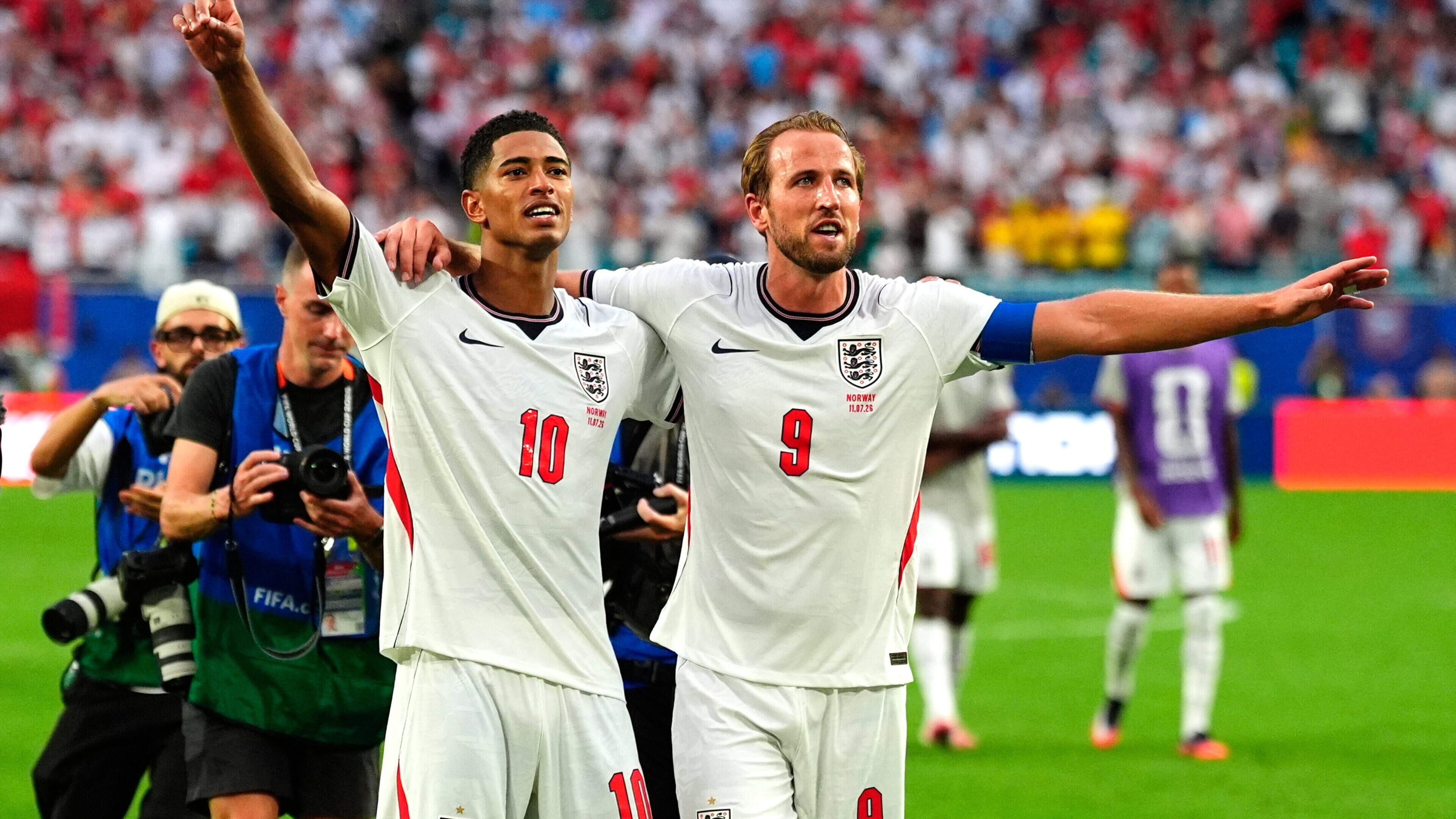 Harry Kane Defends England Squad Unity