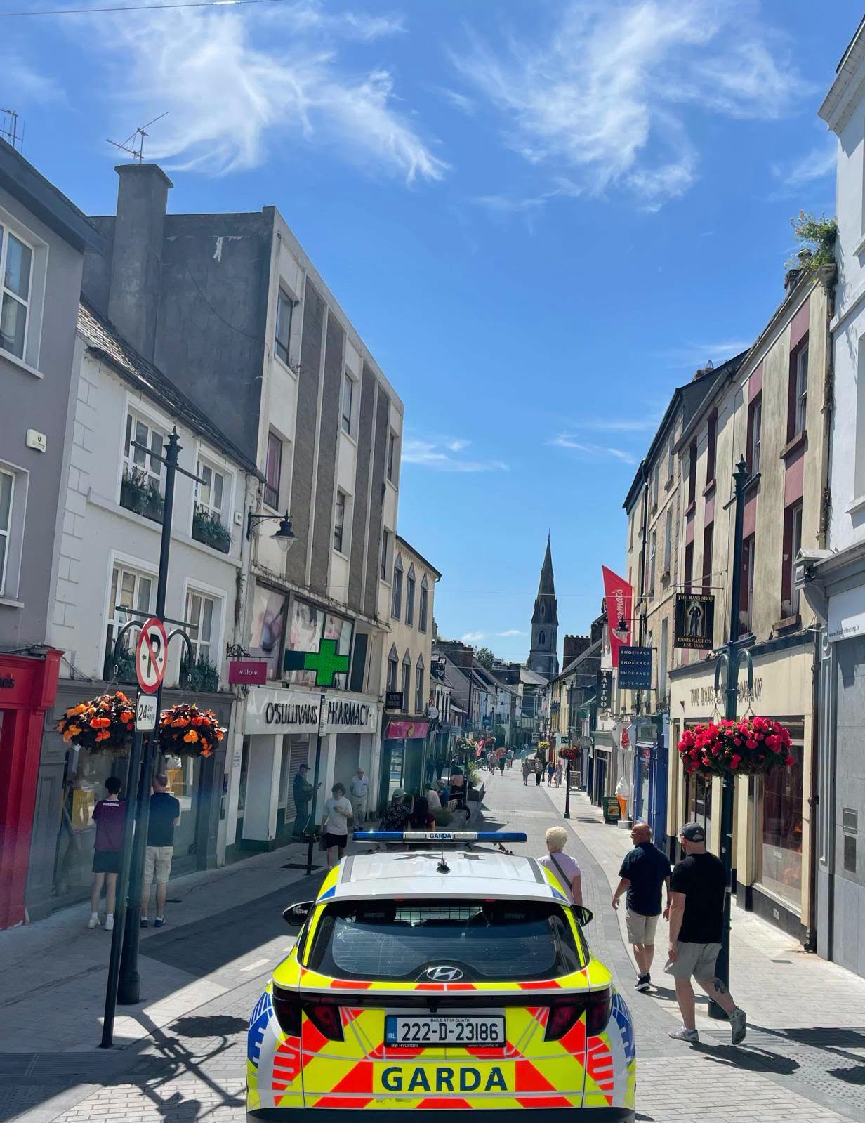 Gardaí Ban Individuals from Ennis Town Center