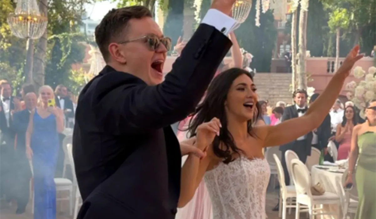 Bill Chawke Marries Before Assault Sentencing