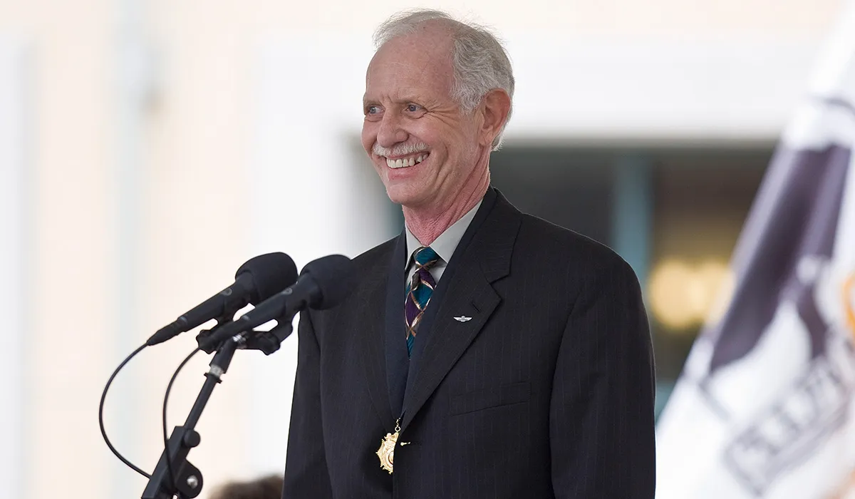 Captain Sully diagnosed with early-stage Alzheimer's
