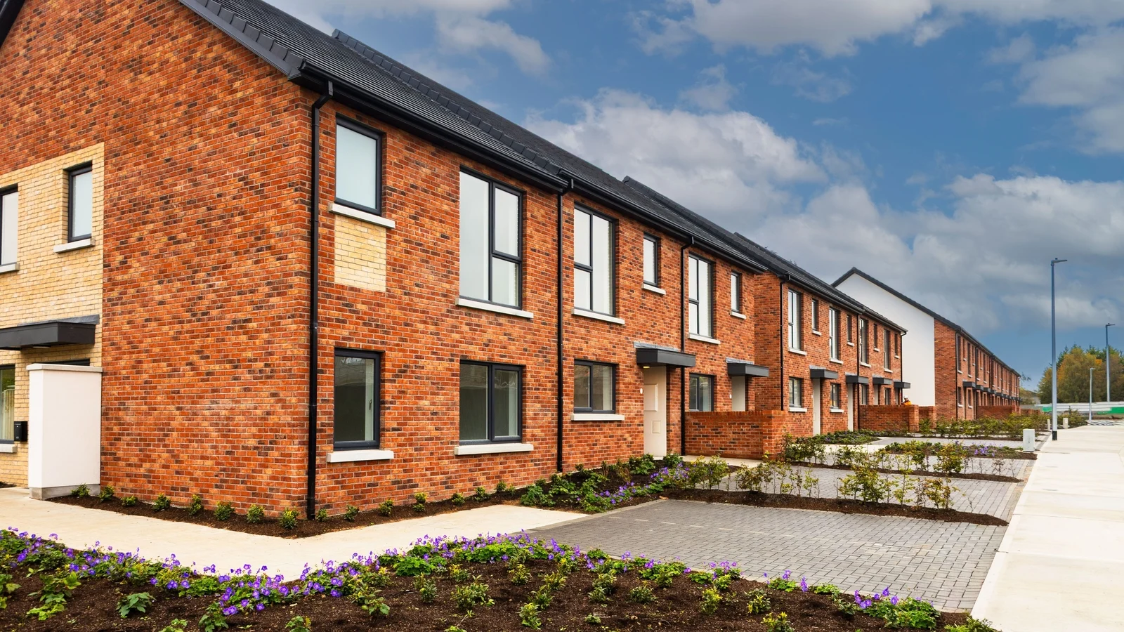 Annual house price growth steady at 6.2% in May