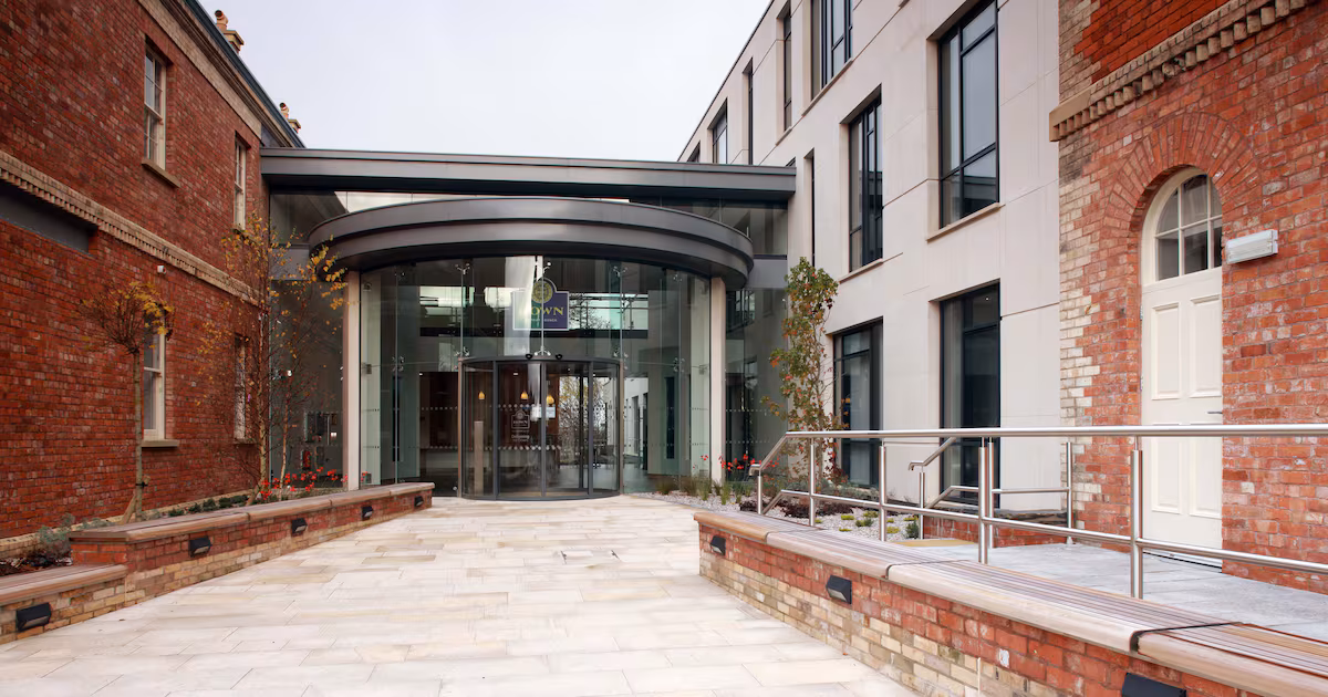 Charger Explosion Shocks Councillors During Meeting