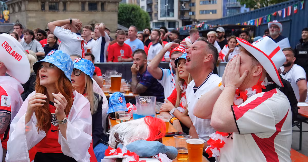 Tense first half in England v Argentina semi-final