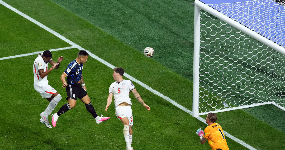 Argentina defeats England in World Cup semi-final