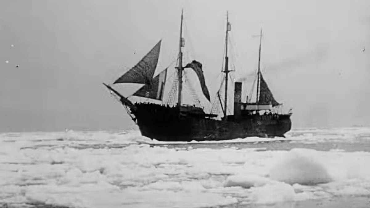 Tragic SS Viking Explosion Kills 27 in 1931