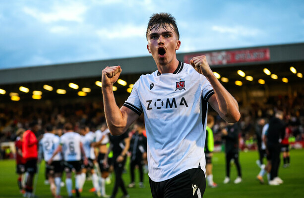 Eoin Kenny Wins Player of the Month Award