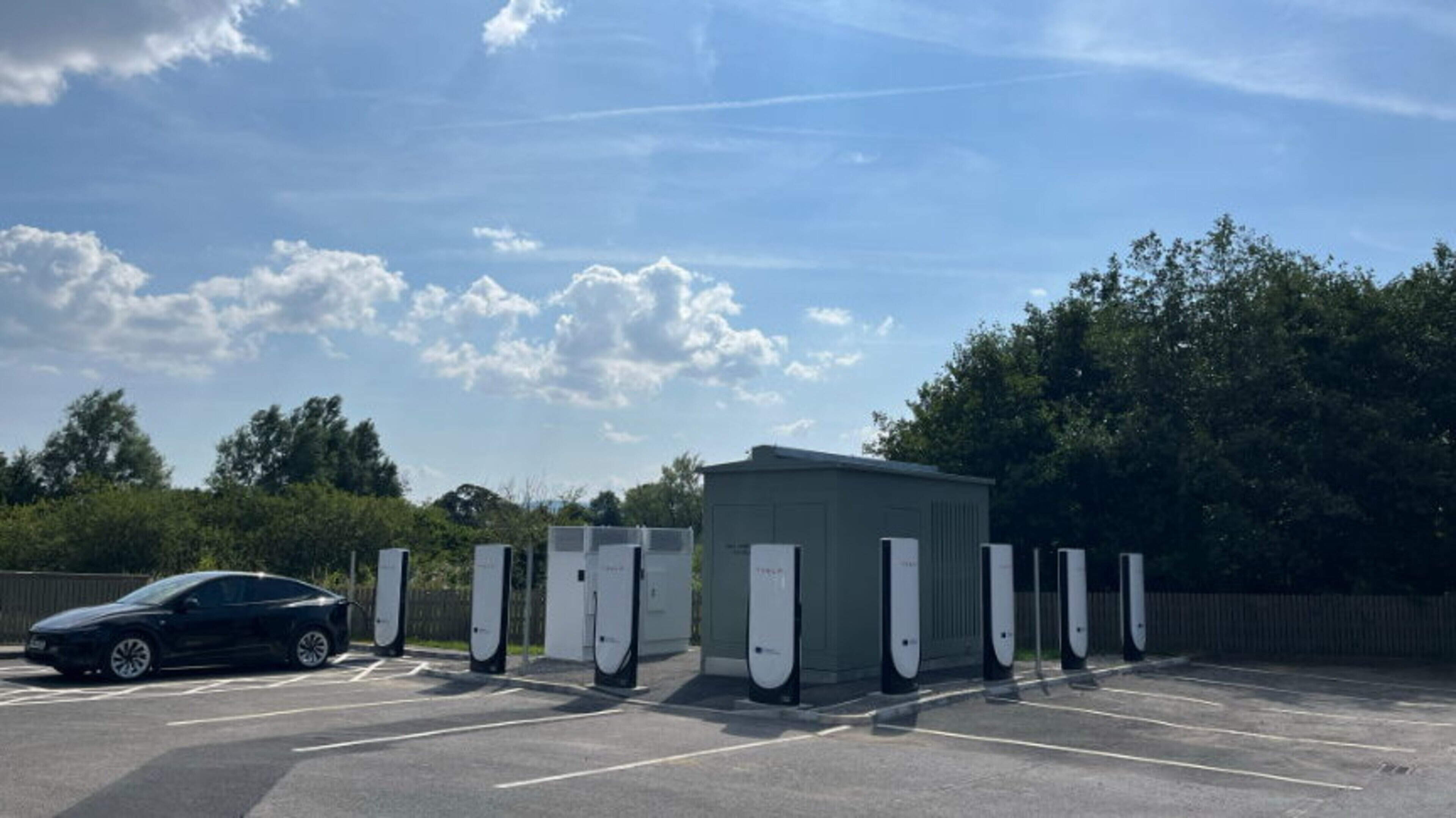 Tesla Opens First Supercharging Station in Ireland