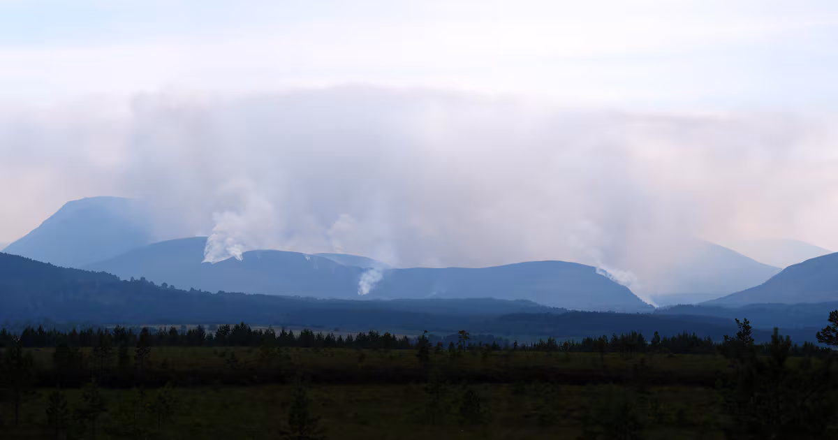 Helicopter Joins Fight Against Cairngorms Wildfire