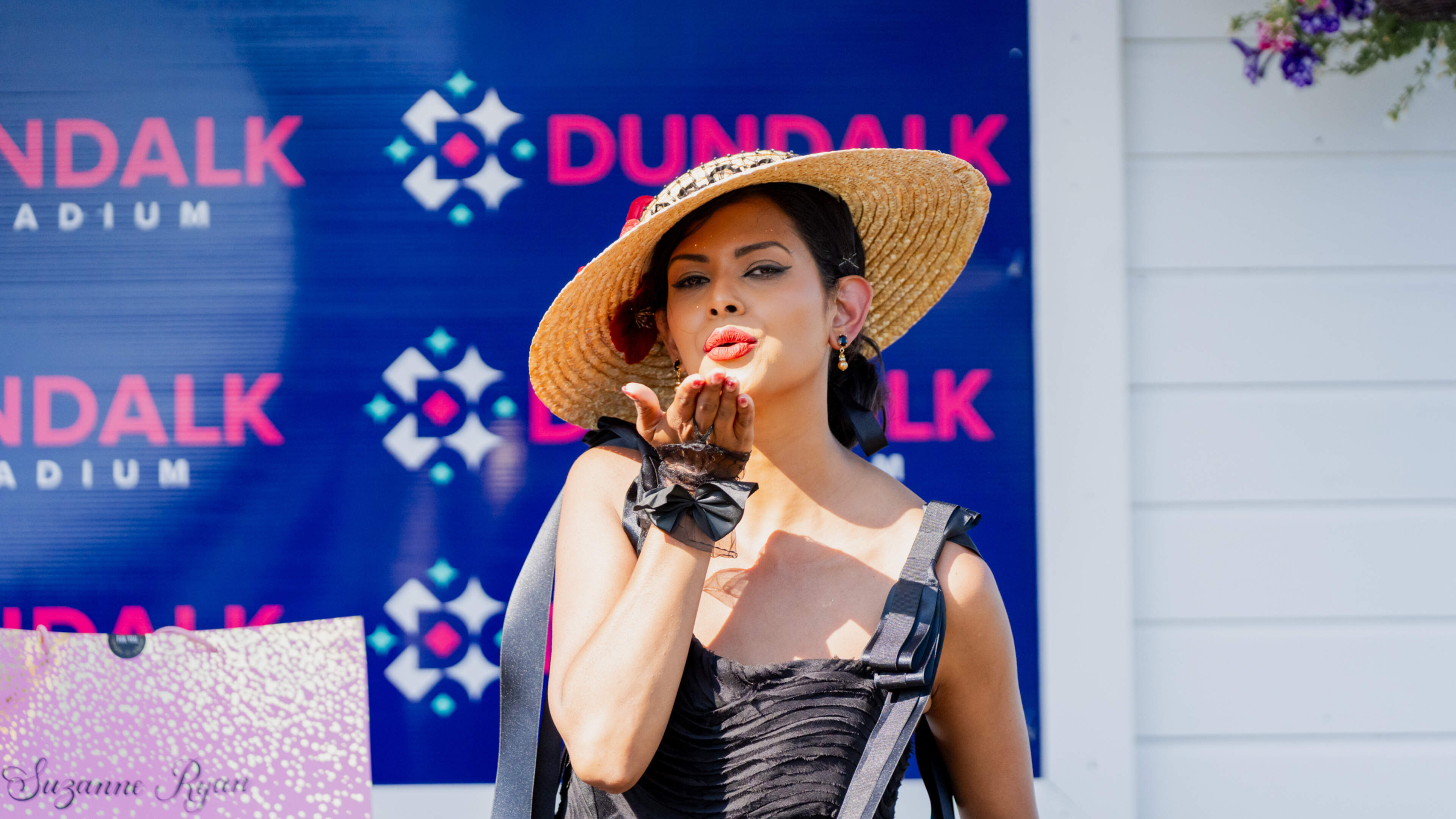 Ladies Day at Dundalk Stadium Attracts Large Crowds