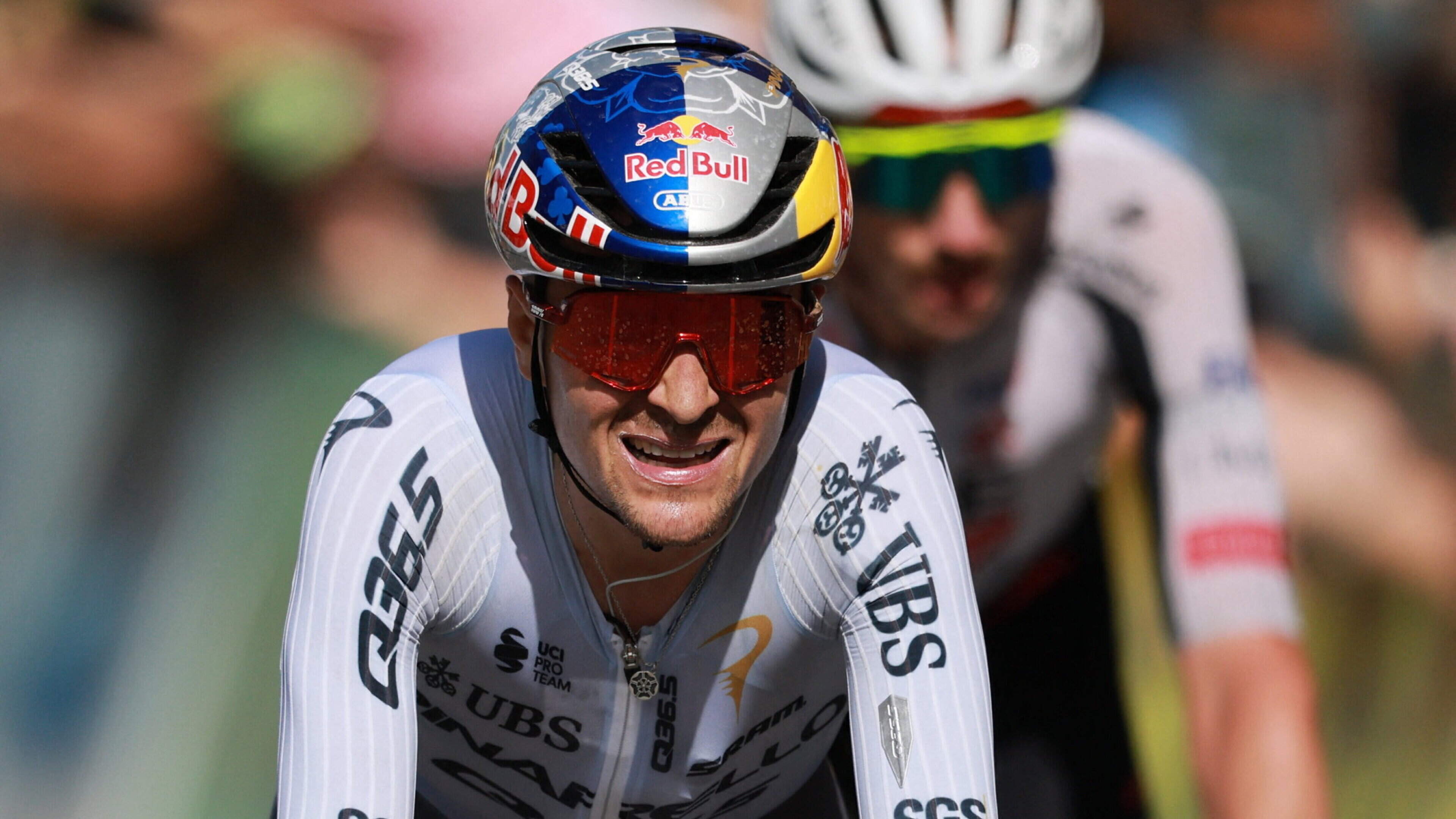 Tom Pidcock Moves Up in Tour de France