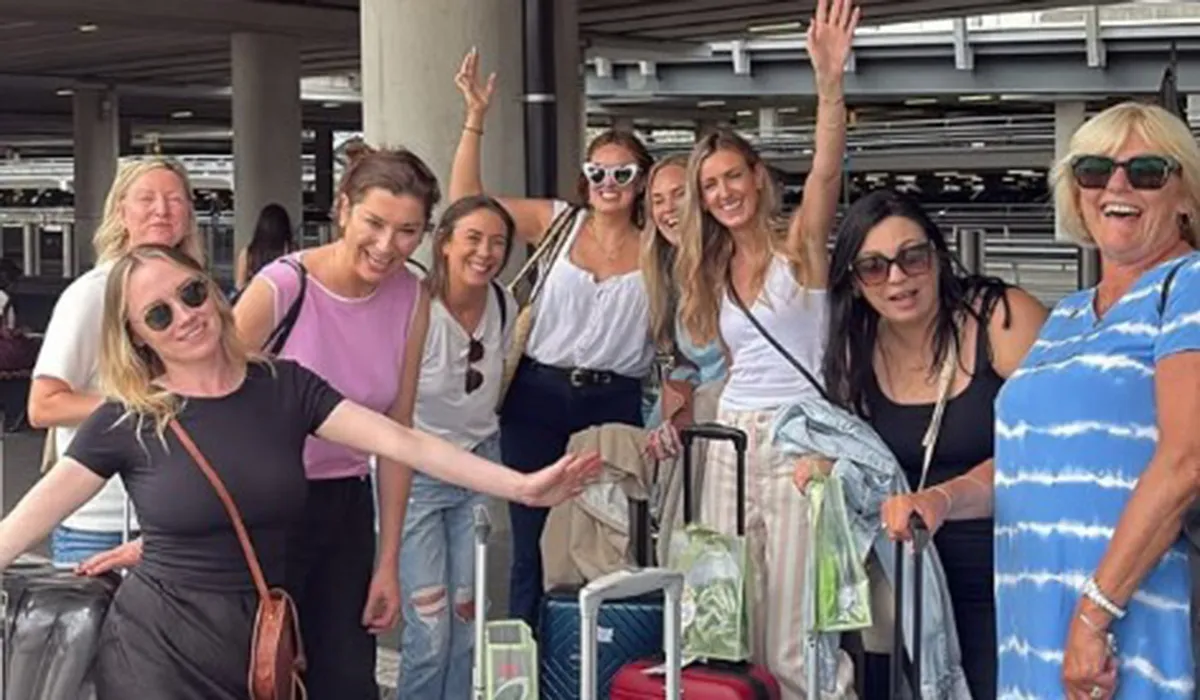 Róisín O's Hen Party Celebrates in Amsterdam
