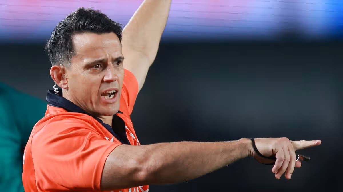Irish Fans Frustrated with Referee Nic Berry
