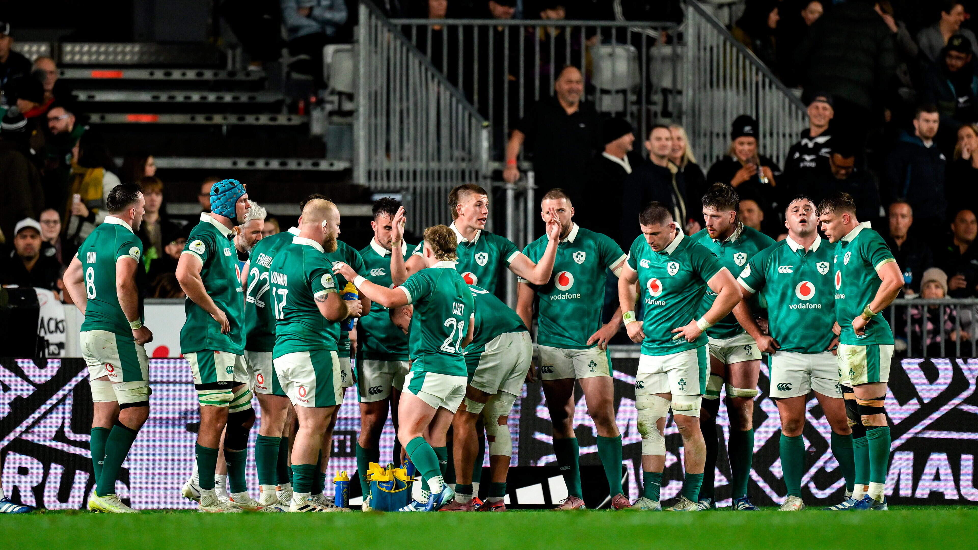 New Zealand Defeats Ireland 40-21 in Rugby