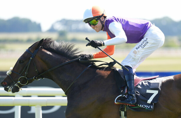 Johanna Walsh Wins Juddmonte Irish Oaks